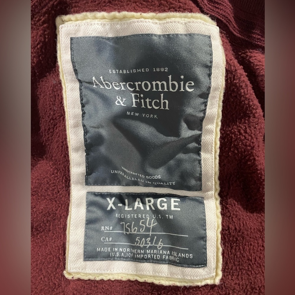 Abercrombie & Fitch Men's Burgundy Zip-Up Jacket - Picture 7 of 7